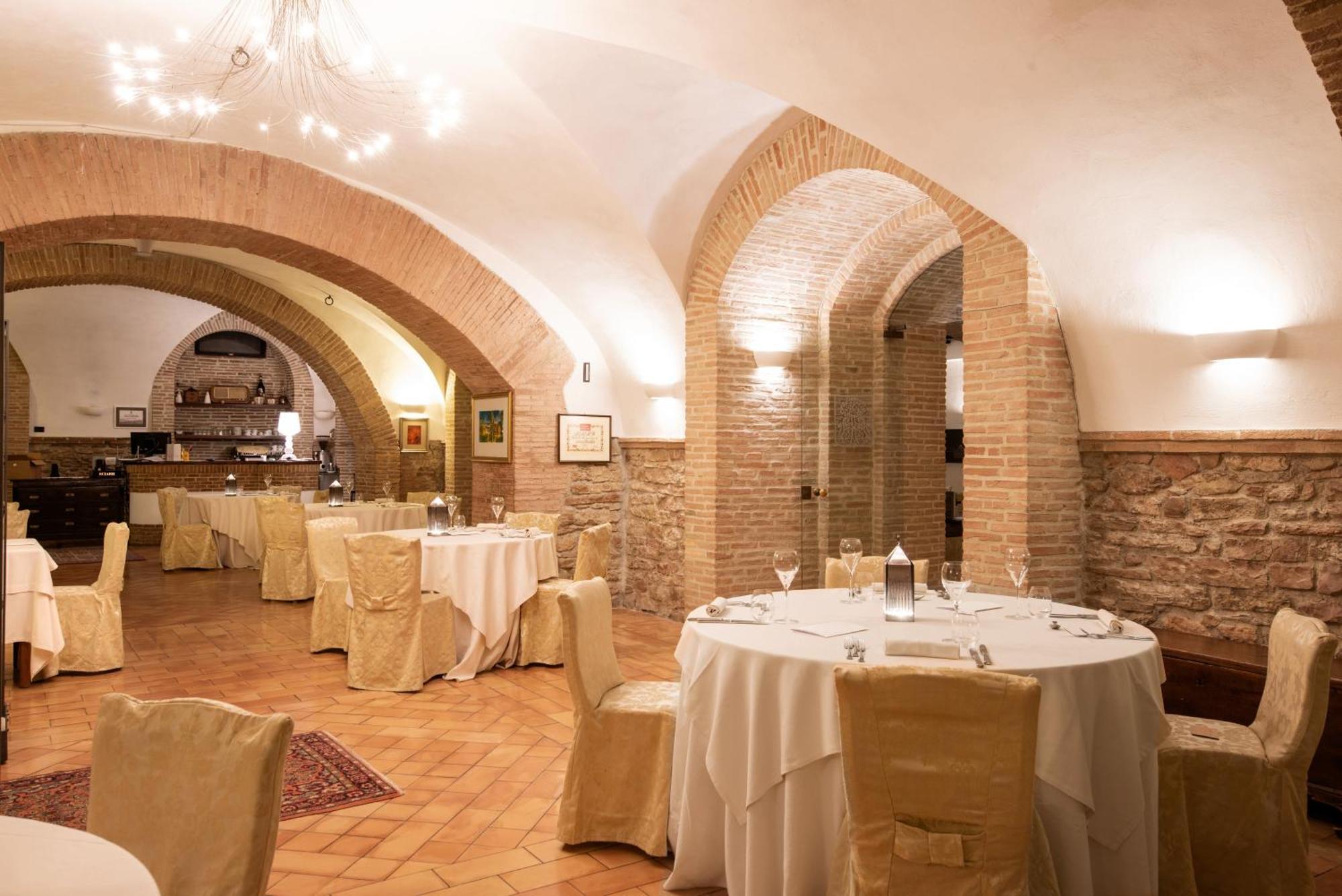 Marchese Del Grillo Hotel Fabriano Ngoại thất bức ảnh
